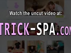 Hardcore massage met een schattige masseuse en haar cliënt