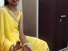 แม่ยายอินเดียได้รับความปรารถนาสกปรกของเธอในวิดีโอโฮมเมด