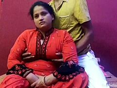 印度熟女Sonam在这个热门视频中与她的朋友做爱
