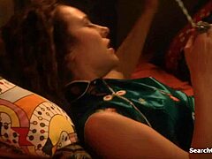 Секс сцена със знаменитост Лора Рамзи и големите й гърди